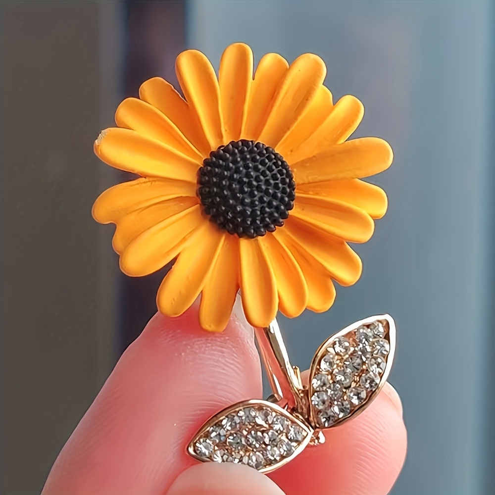 Sunflower Brooch (NEW)